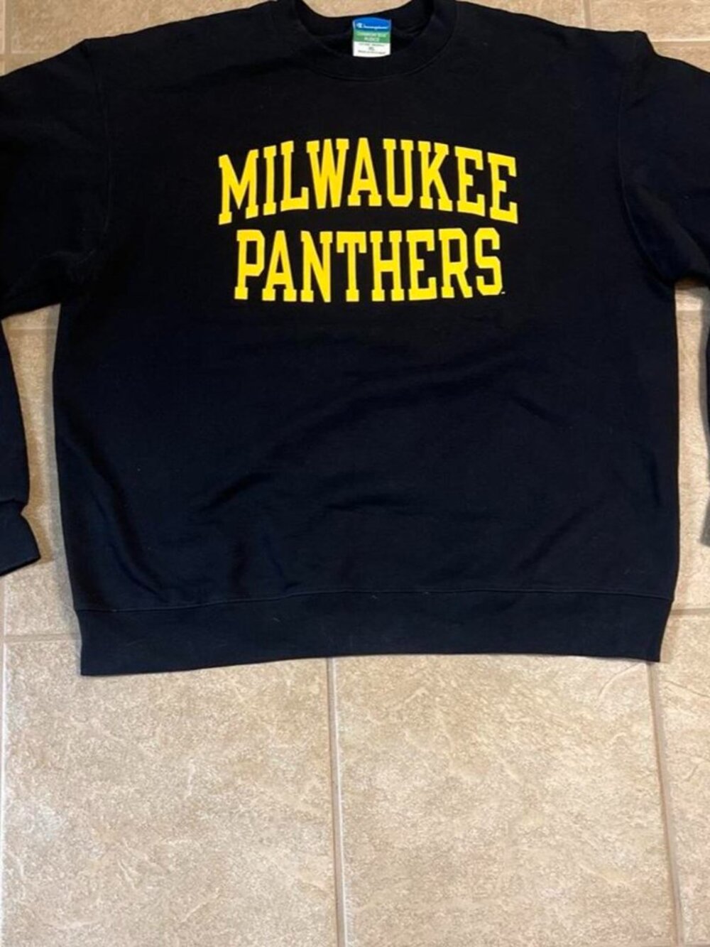Champion Milwaukee Panthers black crewneck sweatshirt with yellow text, size XL